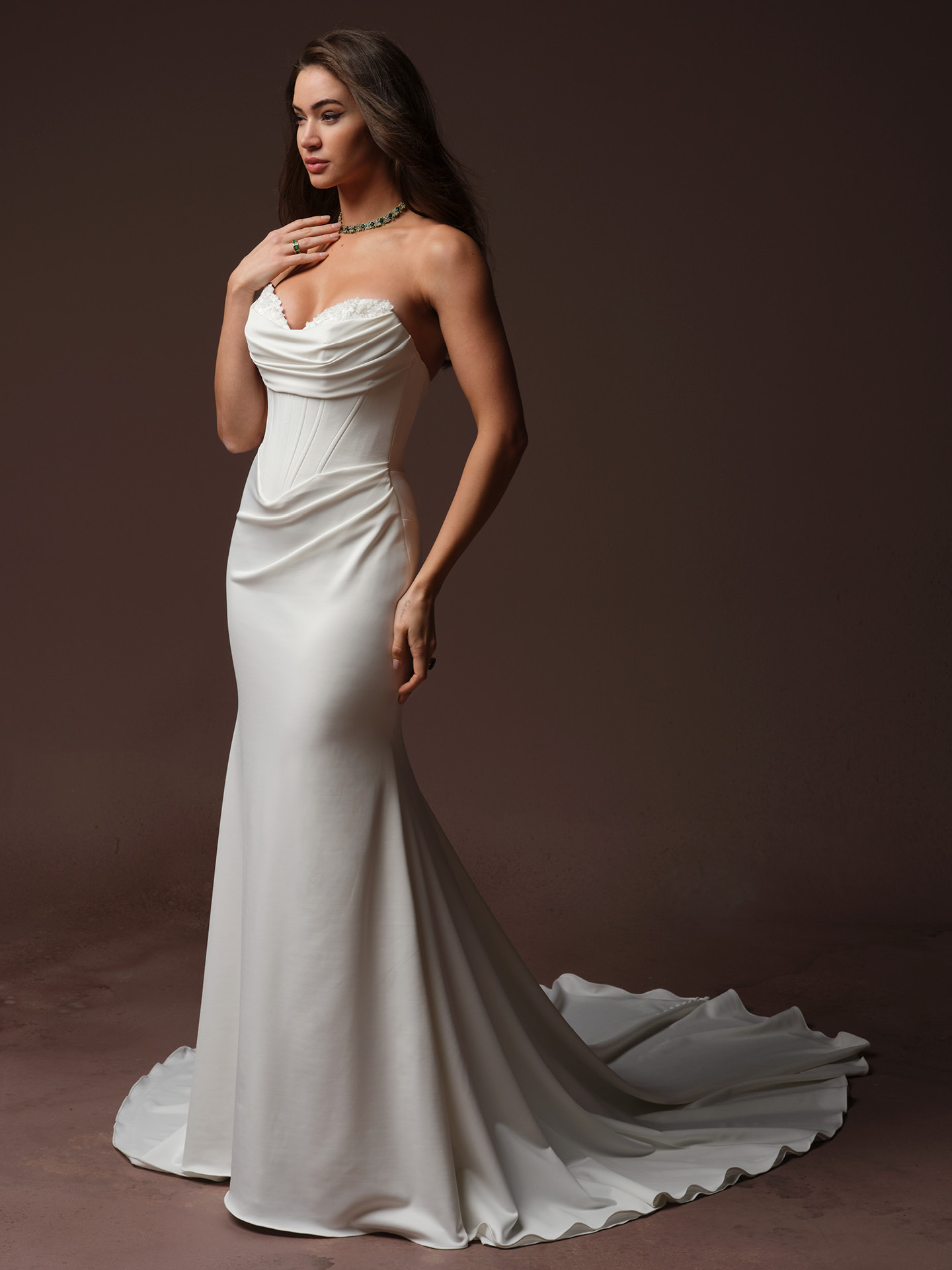 Maggie Sottero Justina trouwjurk met asymmetrische drapering