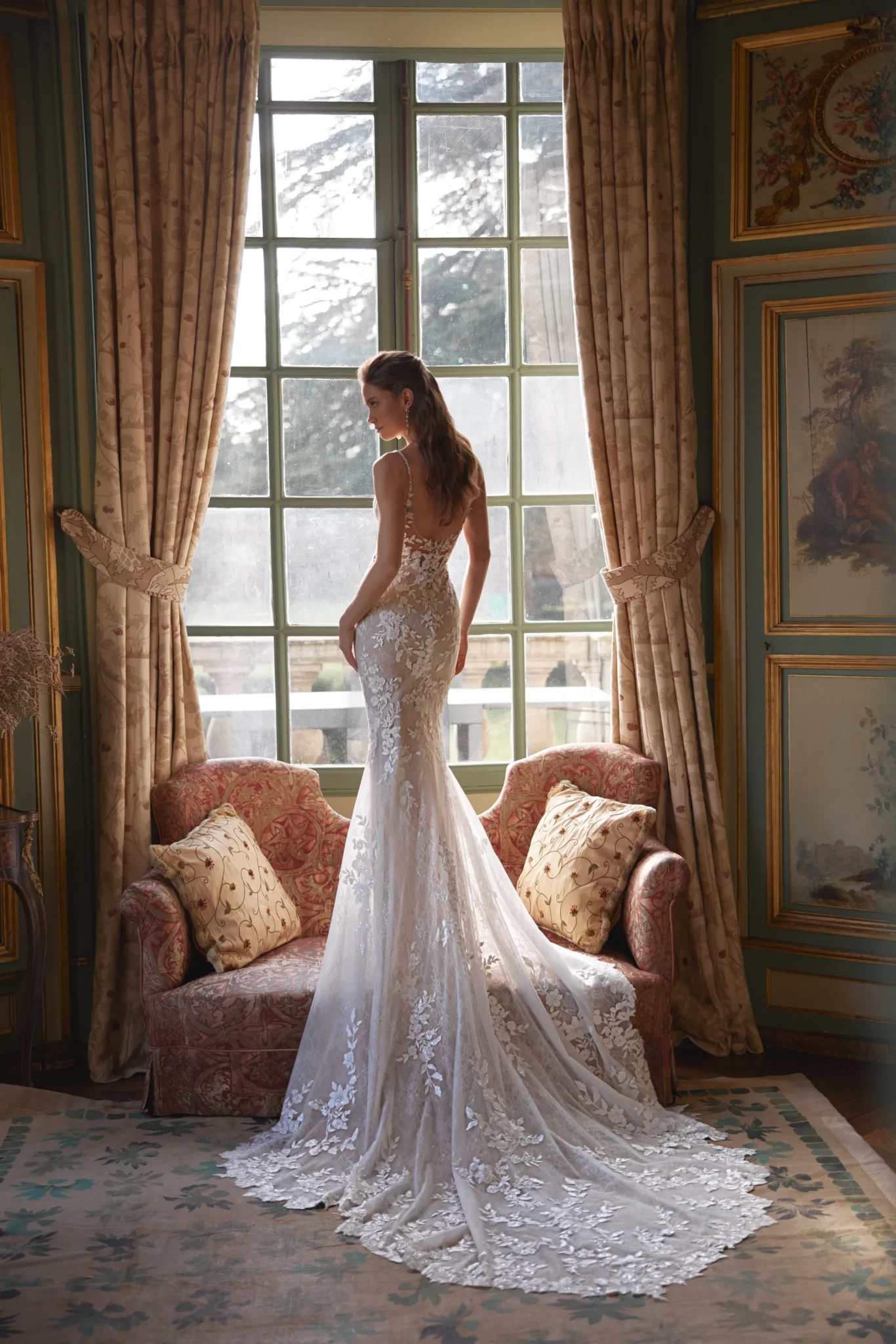 Dama Couture Ondine trouwjurk met kanten sleep