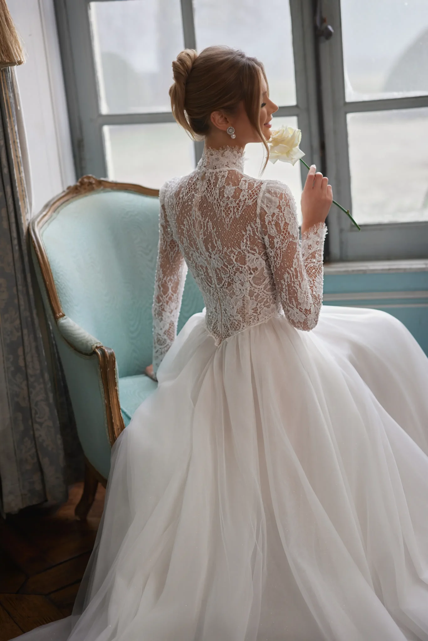 Achterzijde Dama Couture Tonia met kanten rug