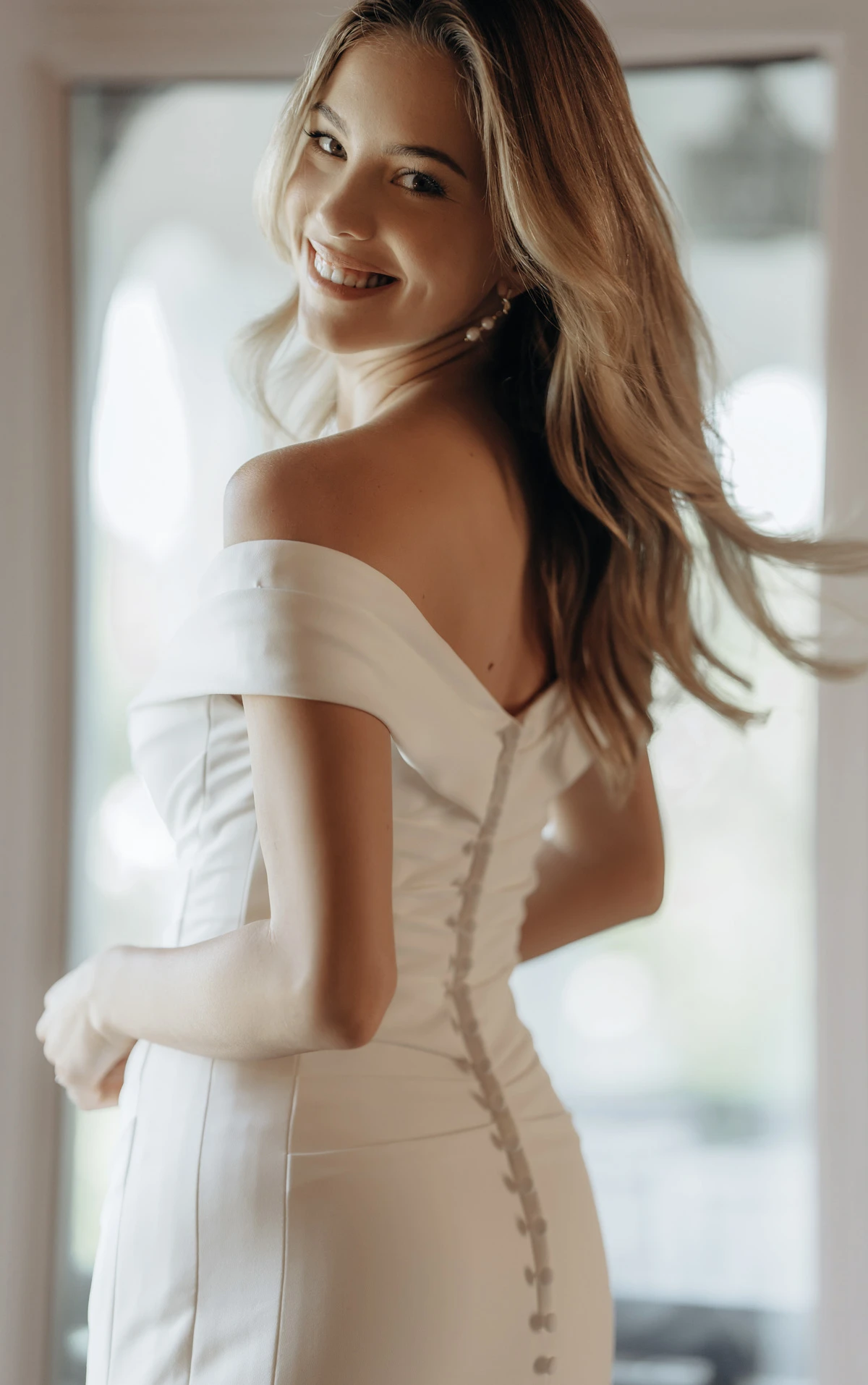 Detail off-shoulder halslijn Stella York SY8330